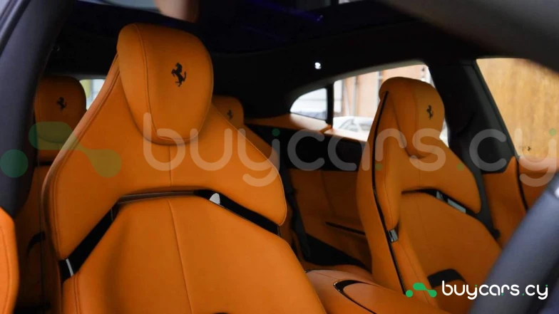 Ferrari Purosangue Черный