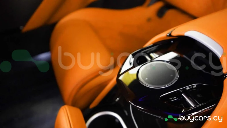 Ferrari Purosangue Черный