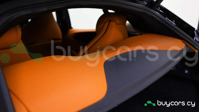 Ferrari Purosangue Черный