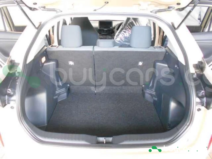 Toyota Yaris Cross Бежевый