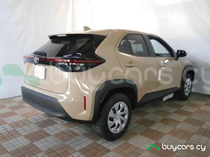 Toyota Yaris Cross Бежевый