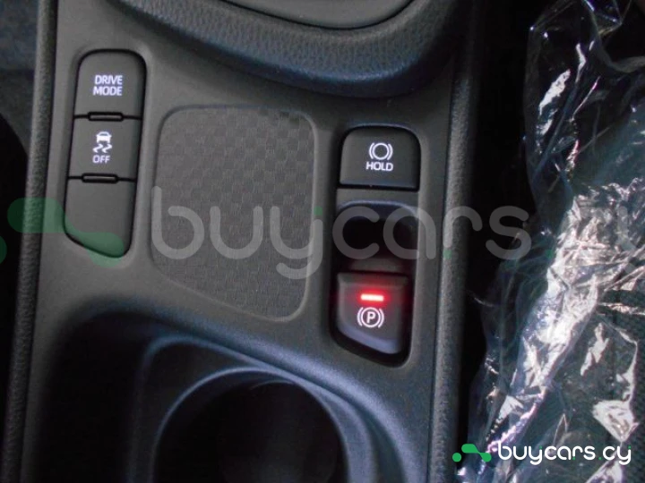 Toyota Yaris Cross Бежевый