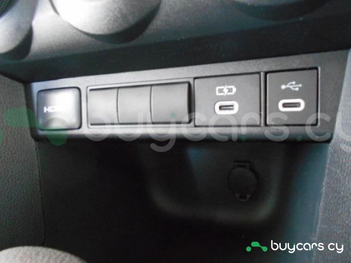 Toyota Yaris Cross Black