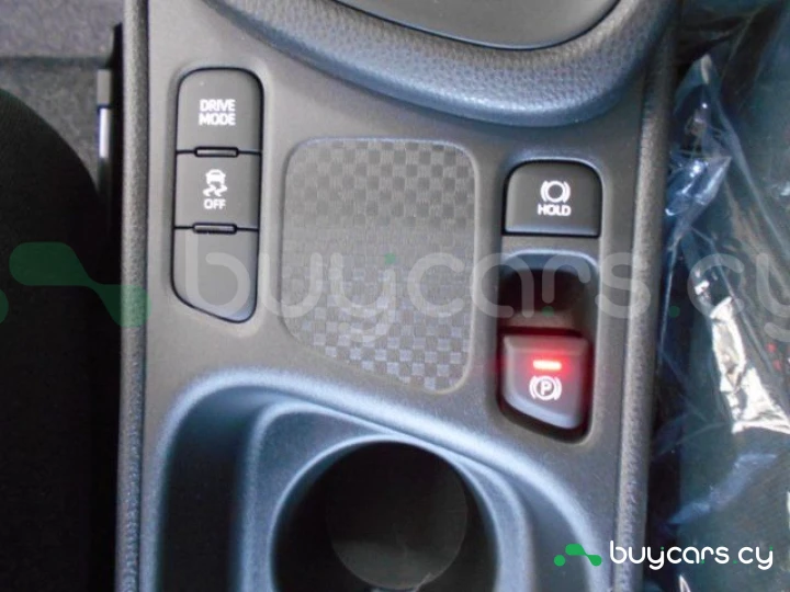 Toyota Yaris Cross Black