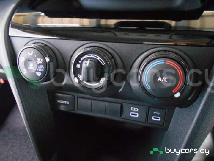 Toyota Yaris Cross Black