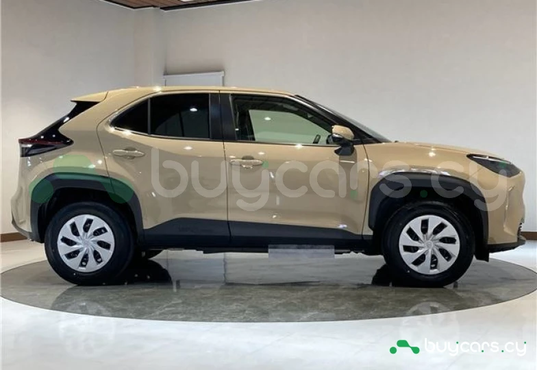Toyota Yaris Cross Beige