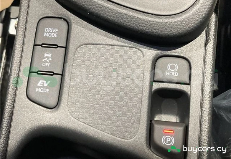 Toyota Yaris Cross Beige