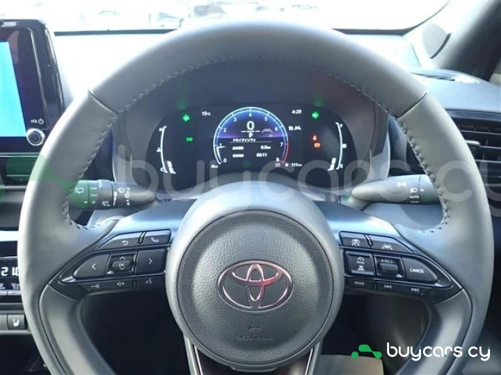 Toyota Yaris Cross Черный