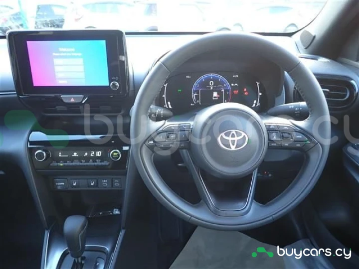 Toyota Yaris Cross Черный