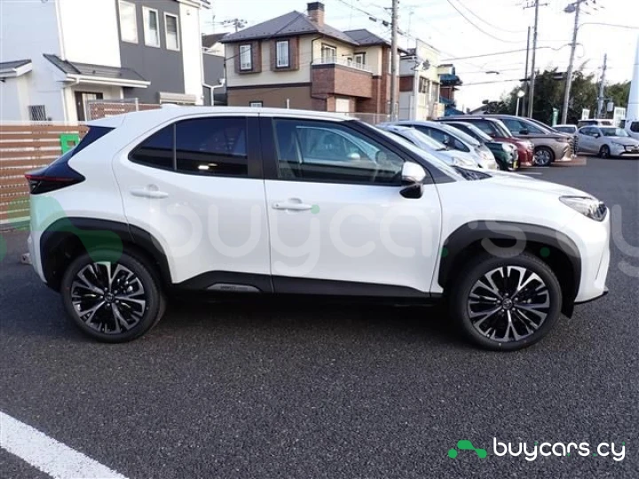 Toyota Yaris Cross Черный