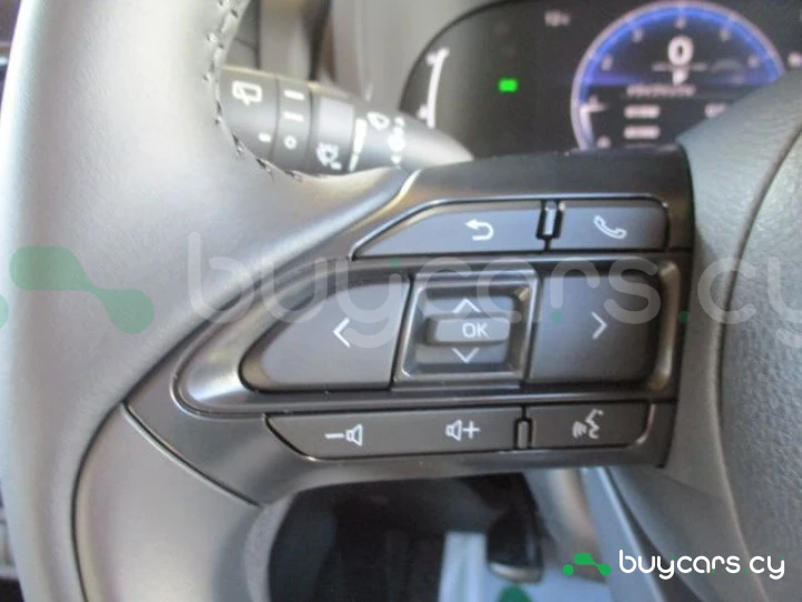 Toyota Yaris Cross White