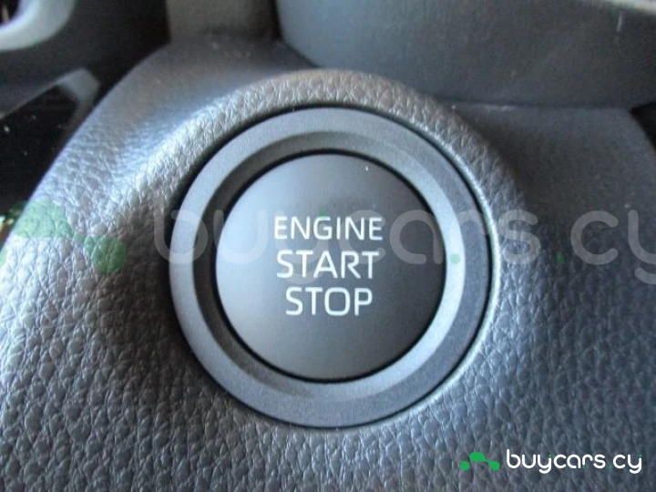 Toyota Yaris Cross White