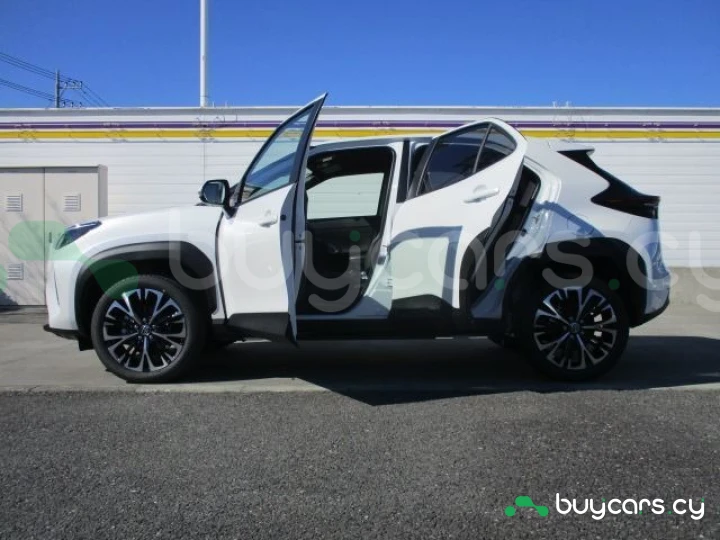 Toyota Yaris Cross White