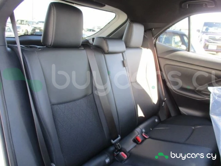 Toyota Yaris Cross White