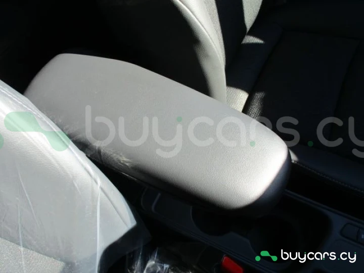 Toyota Yaris Cross White