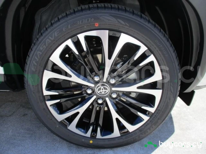 Toyota Yaris Cross White