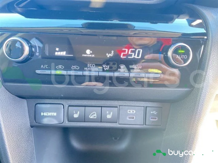 Toyota Yaris Cross Белый