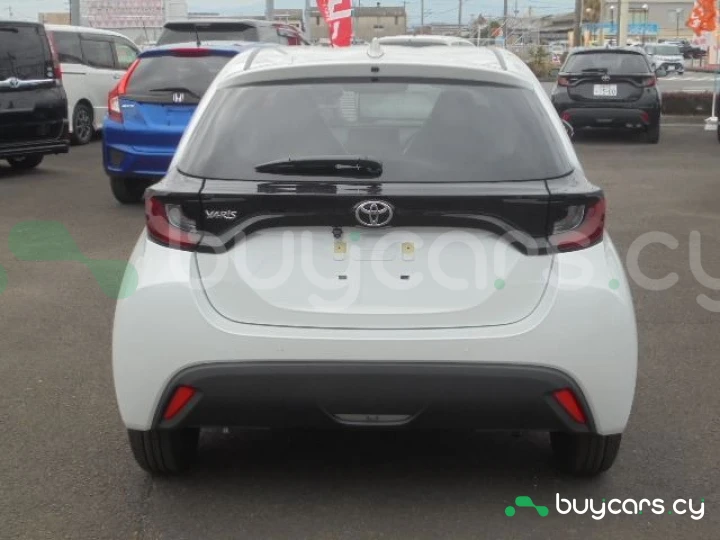 Toyota Yaris White