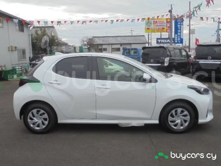 Toyota Yaris White