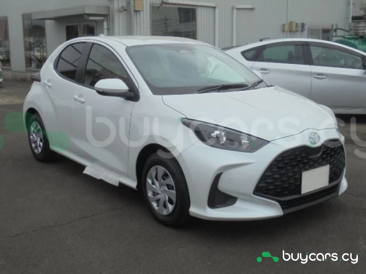 Toyota Yaris White
