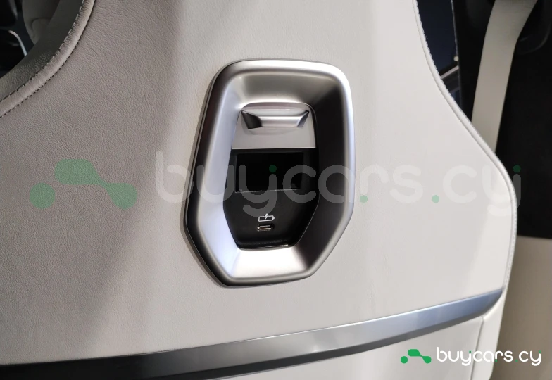 BMW 7 series Фиолетовый