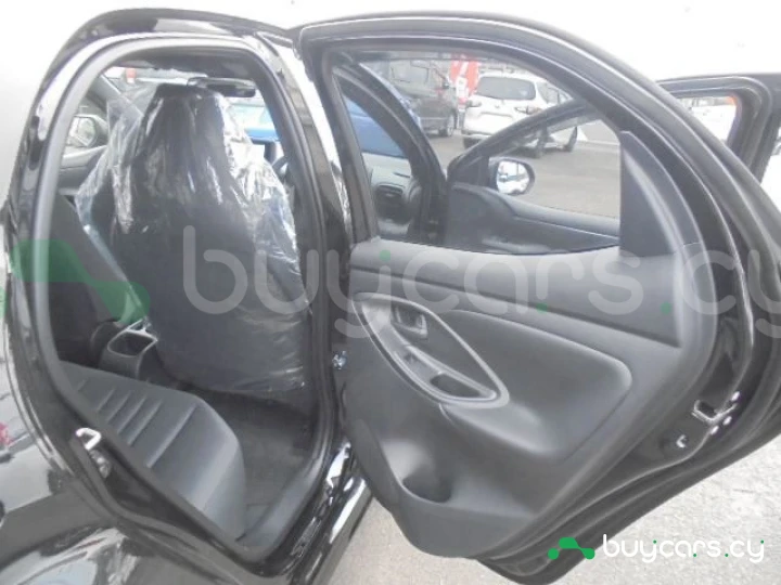 Toyota Yaris Black