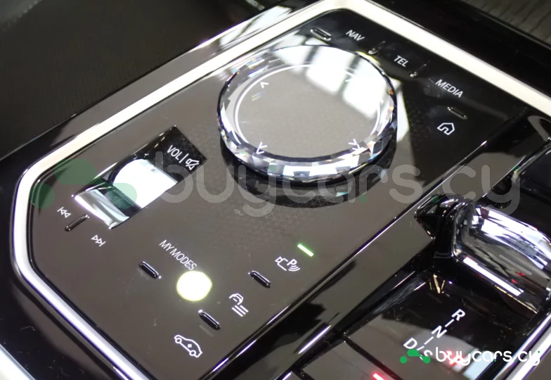 BMW 7 series Белый