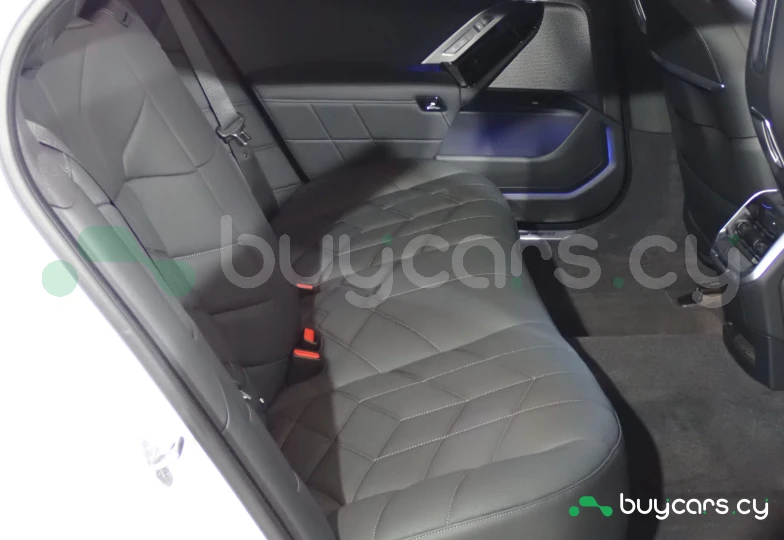 BMW 7 series Белый