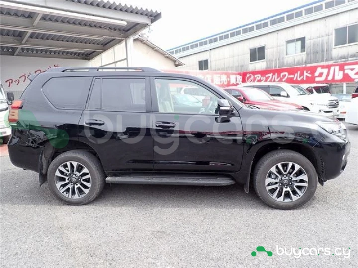 Toyota Land Cruiser Prado Black
