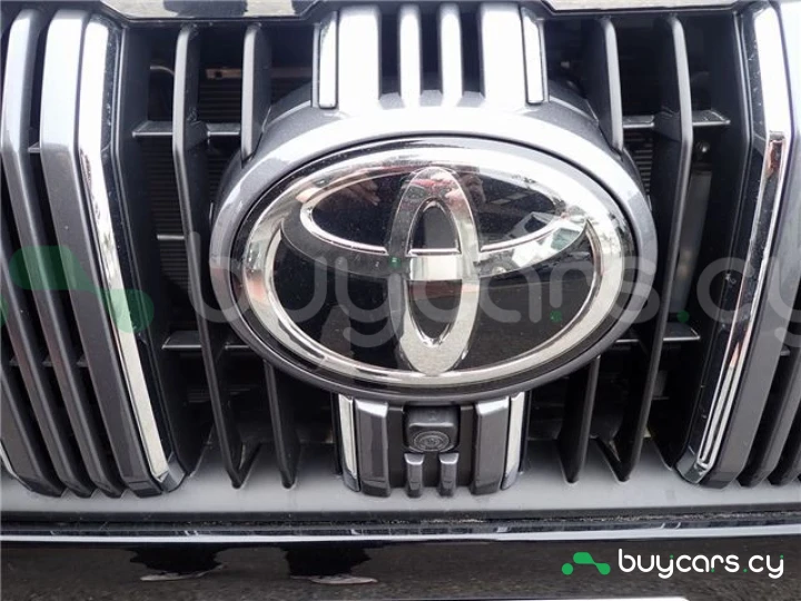 Toyota Land Cruiser Prado Black