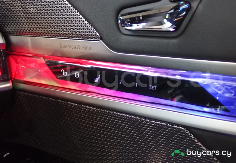 BMW 7 series Белый