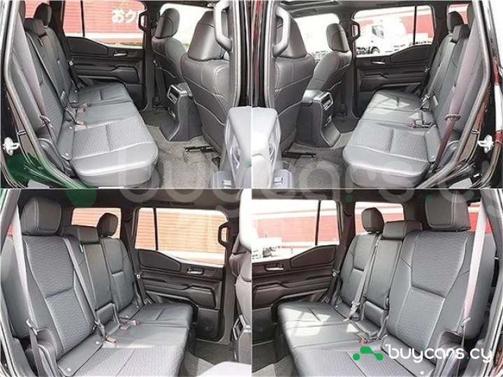 Toyota Land Cruiser 250 Black