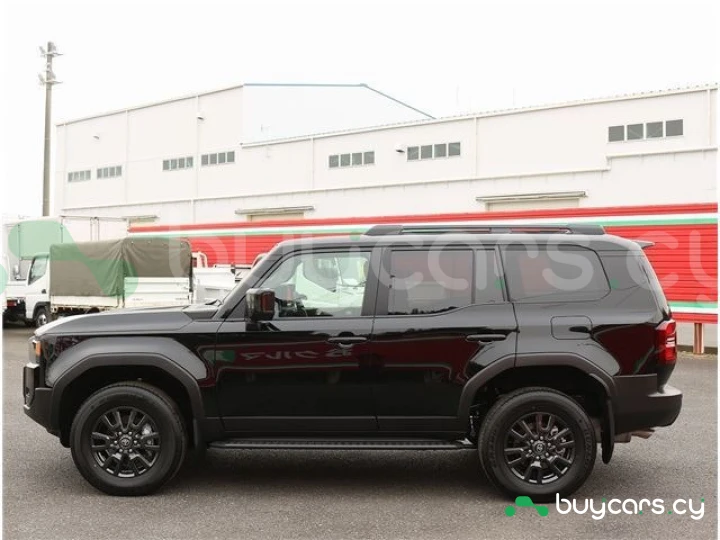 Toyota Land Cruiser 250 Black