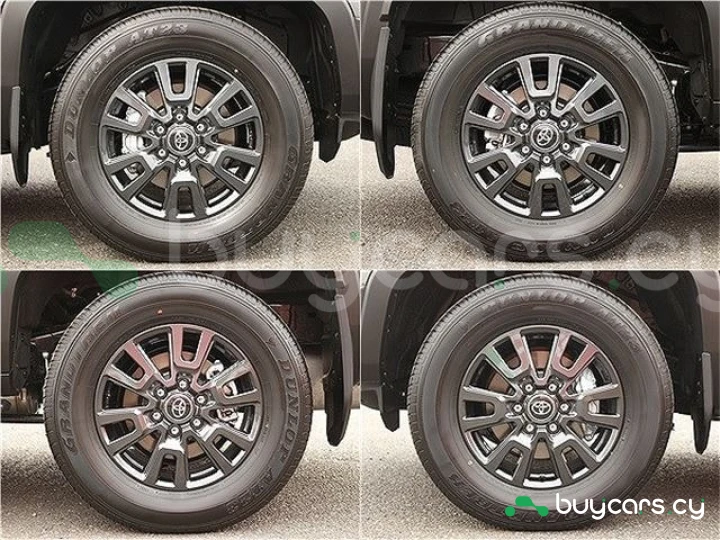 Toyota Land Cruiser 250 Black