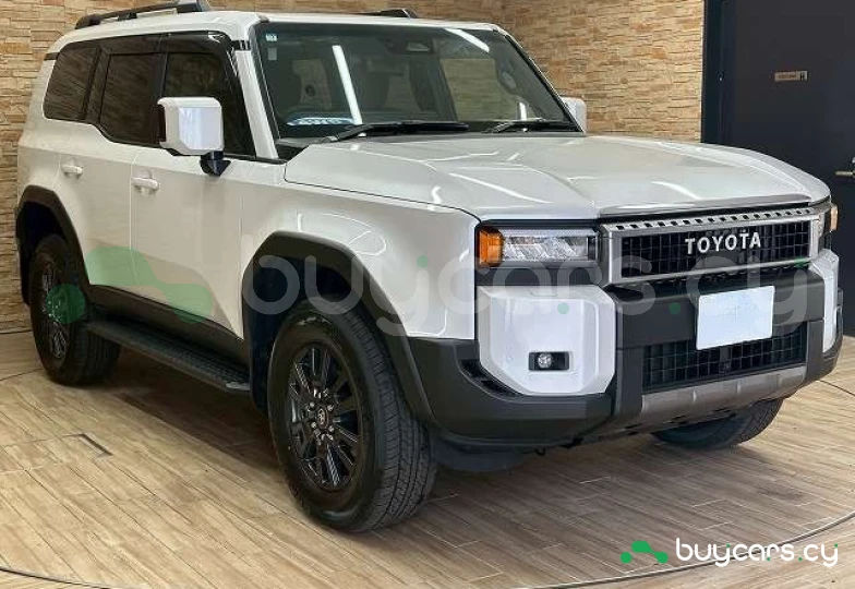 Toyota Land Cruiser 250 Белый