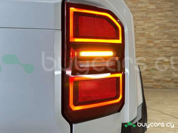 Toyota Land Cruiser 250 Белый