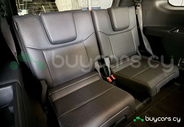 Toyota Land Cruiser 250 Белый