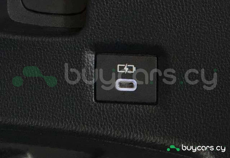 Toyota Land Cruiser 250 Белый