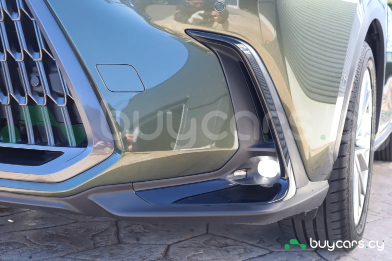 Lexus NX Зеленый