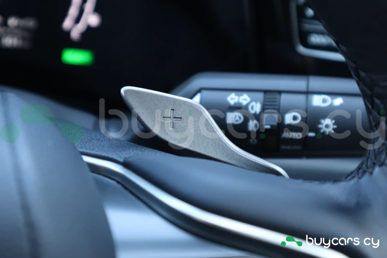 Lexus NX Зеленый