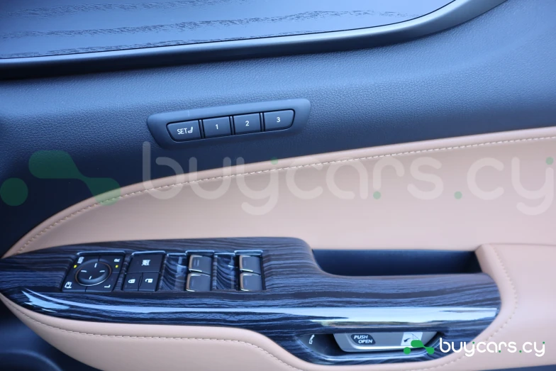 Lexus NX Зеленый