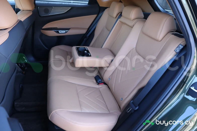 Lexus NX Зеленый