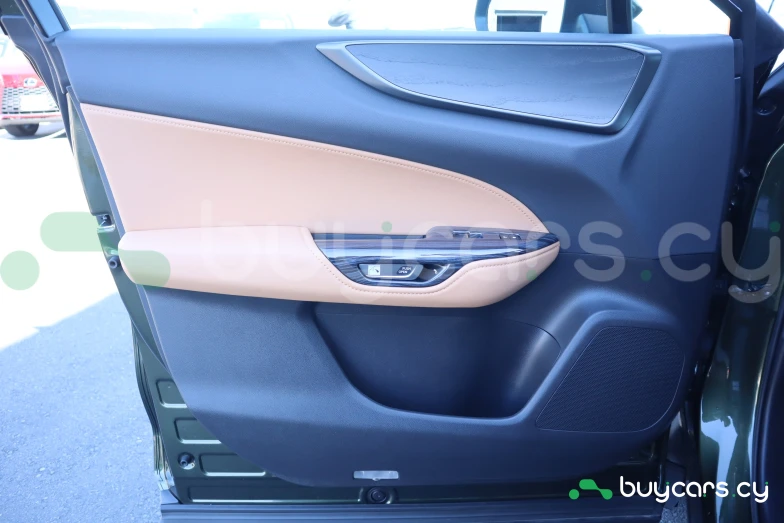 Lexus NX Зеленый