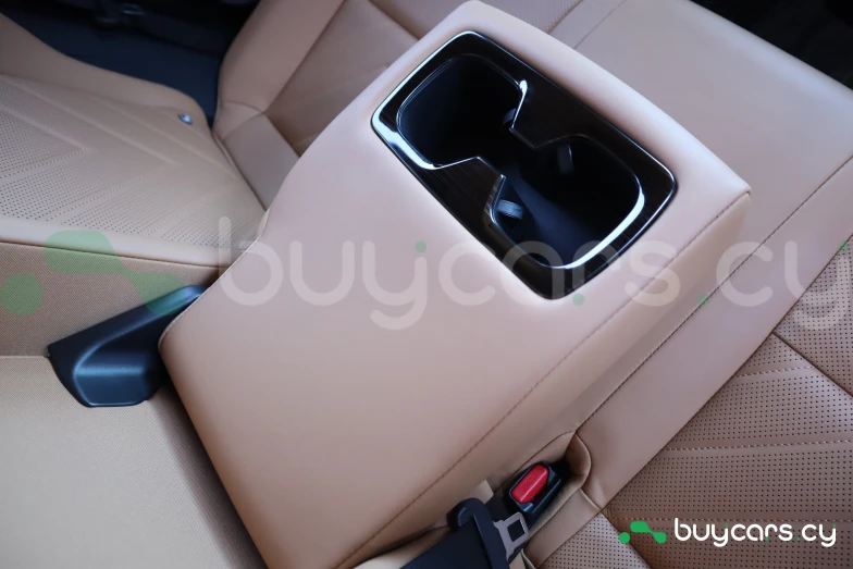 Lexus NX Зеленый