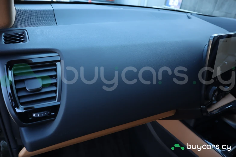 Lexus NX Зеленый