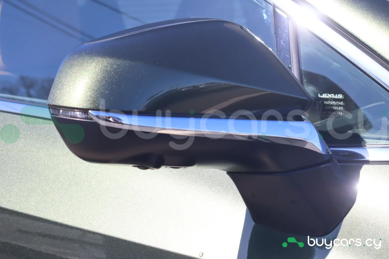 Lexus NX Зеленый