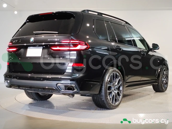 BMW X7 Black