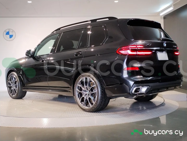 BMW X7 Black