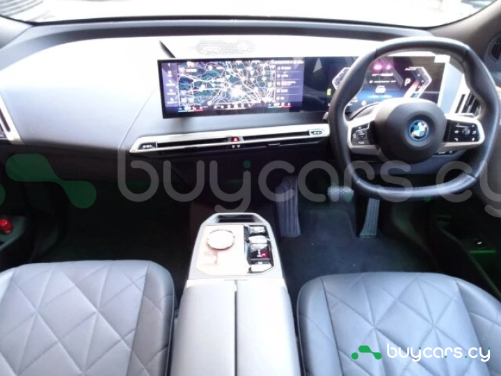 BMW iX White