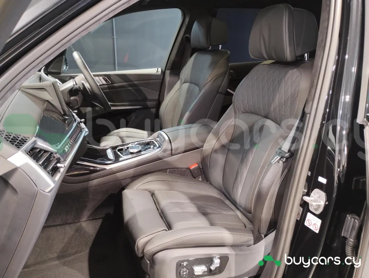 BMW X7 Black
